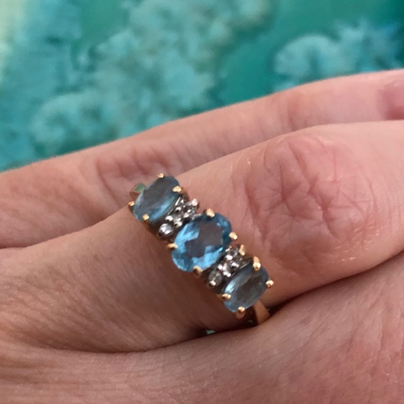 Jewelry - 14KT Yellow Gold Blue Stone and Diamond Ring